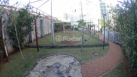 Image 19 - 861688